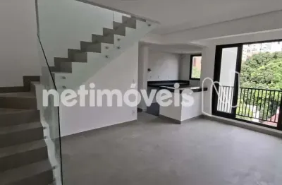 Cobertura no Santo Antônio, ampla área descoberta, acesso por elevador, vista definitiva, sol manhã.