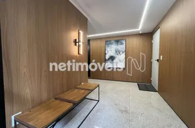 Apartamento 2 quartos com área privativa externa no Santo Antônio