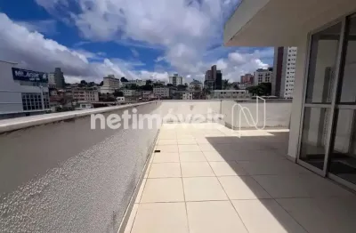 Apartamento duplex à venda com 2 quartos, suíte e 3 vagas de garagem