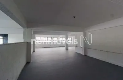 Prédio para alugar na Rua Deputado Cláudio Pinheiro de Lima, Glória, Belo Horizonte