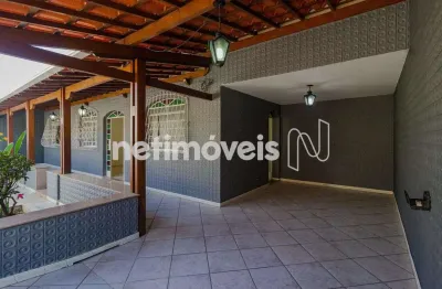 Casa com 3 quartos para alugar na Rua Centralina, Santa Inês, Belo Horizonte