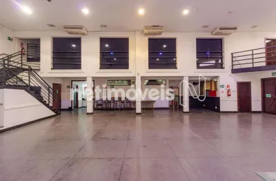 Casa comercial com 8 salas para alugar no Renascença, Belo Horizonte 