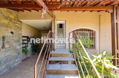 Casa comercial com 2 salas para alugar na Rua Jaspe, Santa Tereza, Belo Horizonte