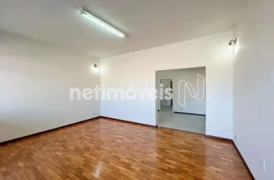 Casa para fins comerciais no coração do Bairro Sagrada Família, ótima localização.