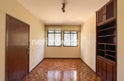 Excelente apartamento espaçoso e confortável no santo agostinho!