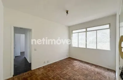 Alugue! 3 quartos com dce e uma vaga livre sob pilotis na  av. josé candido da silveira .