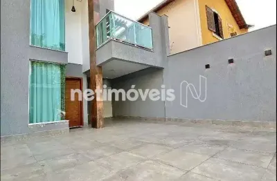 Casa 3 quartos duplex de alto padrão no planalto - área gourmet e hidromassagem