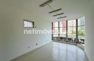 Conjunto de salas comerciais para locação no santa efigênia