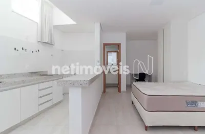 Excelente apartamento, claro, arejado, em prédio novo, apenas 1 andar, ótima localização
