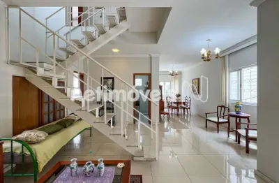 Casa com 3 quartos para alugar na Rua Manoel Venâncio Martins, Palmares, Belo Horizonte