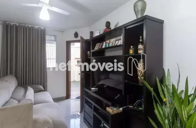 Casa com 3 quartos para alugar na Rua Laura Brito Farias, Heliópolis, Belo Horizonte