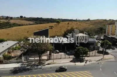 Galpão para aluguel na Av. Presidente Juscelino Kubitschek | 360m²; | Próximo à Arena MRV