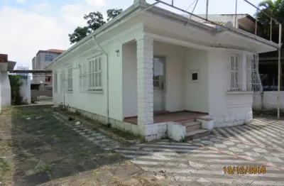 Casa comercial com 7 salas para alugar no Centro, Canoas 