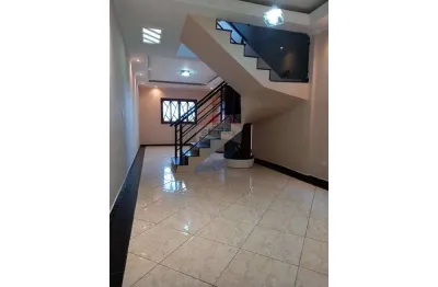 Sobrado a Venda -3 dormitorios (1 suíte)  Vila Fatima - Guarulhos