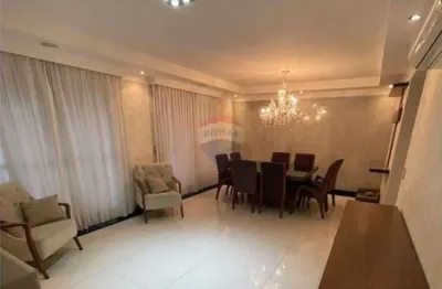 Apartamento, 3 quartos (suítes), 3 vagas,  150m, reformado, em frente ao bosque maia