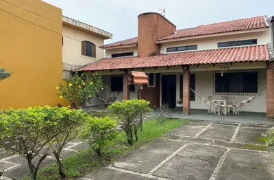 Sobrado com 4 dormitórios à venda, 180 m² por r$ 630.000,00 - mirim - praia grande/sp