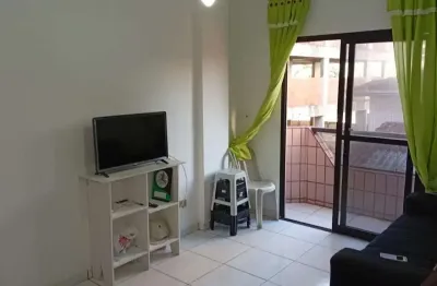 Apto guilhermina, 1 quarteirão da praça da paz, 400 metros da praia e feirinha da guilhermina, garagem privativa na escritura.