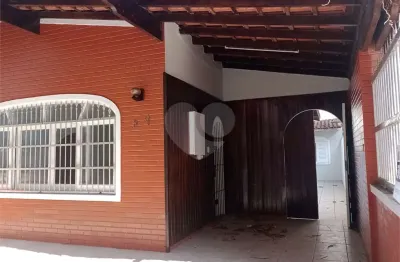 Casa com 2 quartos à venda na Tupi, Praia Grande 