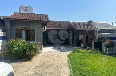 Casa com 2 quartos à venda no Canto do Forte, Praia Grande 