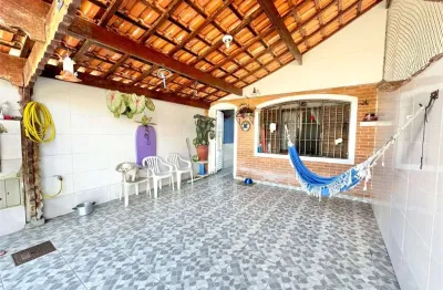 Casa com 2 quartos à venda na Rua Santo Antônio, 326, Vila Caiçara, Praia Grande
