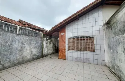 Casa com 2 quartos à venda na Rua Mário de Andrade, 1094, Cidade Ocian, Praia Grande