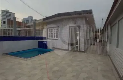 Casa com 3 quartos à venda na Rua Deputado Laércio Corte, 165, Vila Caiçara, Praia Grande