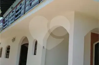 Casa com 3 quartos à venda na Rua das Gardênias, 209, Solemar, Praia Grande
