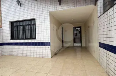 Casa com 2 quartos à venda na Rua Santa Luzia, 593, Vila Caiçara, Praia Grande