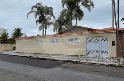 Casa com 7 quartos à venda no Solemar, Praia Grande 