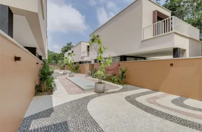 Terreno em condomínio fechado à venda no Alto da Boa Vista, São Paulo 