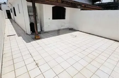 Casa com 2 quartos à venda na Rua Bacaires, 46, Aviação, Praia Grande