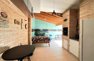 Casa com 3 quartos à venda na Vila Caiçara, Praia Grande 