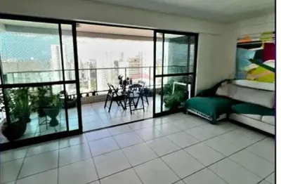 Luxuosa cobertura na madalena: exclusividade e conforto