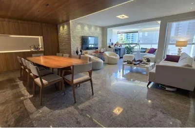 Apto reformado 5 quartos sendo 3 suites em Boa Viagem - Recife