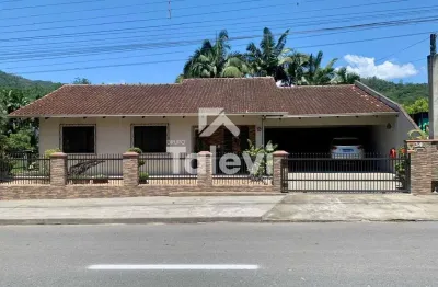 Casa com 3 quartos à venda no centro, pomerode , 181 m2 por r$ 980.000