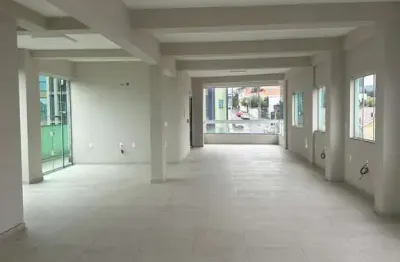 Sala comercial para alugar na herculano coelho de souza, 695, reunidas, caçador por r$ 2.850