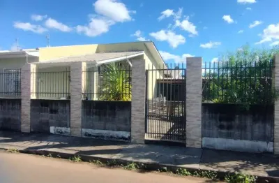 Casa com 3 quartos à venda na antônio pelizzer, 86, martello, caçador por r$ 350.000