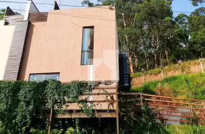 Casa à venda e para alugar com 80m², 3 quartos e 2 vagas