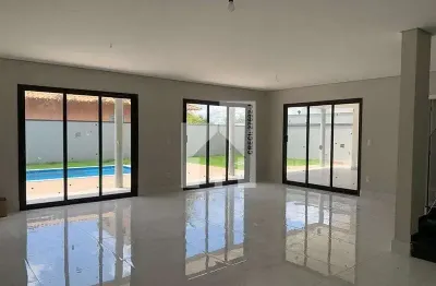 Casa com 4 quartos à venda na Vila Hortolândia, Jundiaí 