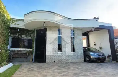 Espetacular casa com 3 dormitórios (1 suíte) à venda, 318m² total, 4 vagas - residencial botânica,