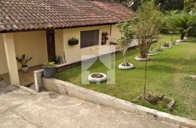 Chácara com 2 dormitórios à venda, 2700 m² totais,  aceita permuta, jardim tarantela, jundiaí, sp