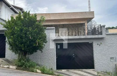 Casa/sobrado à venda, com 04 dormitórios, sendo 02 suítes, vila thomazina, campo limpo paulista, sp