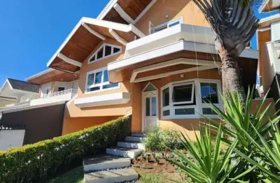 Sobrado com 3 suítes, 300m² em condomínio fechado no jardim aquárius - sjc