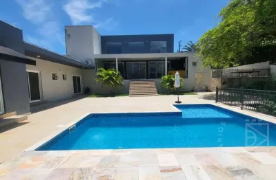 Casa à venda em condomínio fechado, 342,92 m², 3 suites- sjc