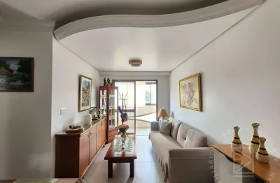 Apartamento 2 dormitórios com suíte , reformado, 2 vagas no Jardim Satélite