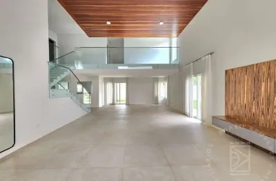 Sobrado 450m² em terreno 500m², 5 suítes, em condomínio fechado no Urbanova