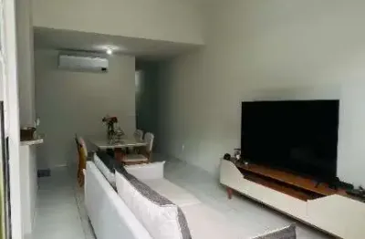 Casa com 3 quartos à venda na maria souza sales, 142, guaribas, eusébio por r$ 480.000