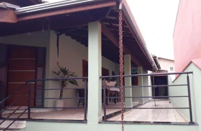 Casa com 3 quartos à venda na rua maria seste bredariol, loteamento parque da colina ii, itatiba, 200 m2 por r$ 490.000