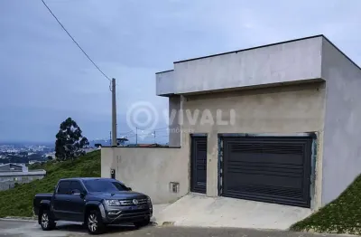 Casa com 3 quartos à venda na rua tacito almeida, portal giardino, itatiba, 167 m2 por r$ 900.000