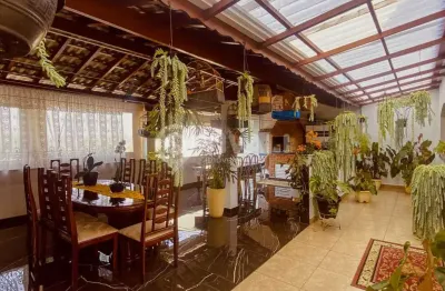 Casa com 3 quartos à venda na avenida cavalheiro josé ferrari, jardim santo antônio, itatiba, 240 m2 por r$ 920.000